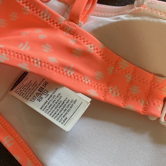 Old Navy bikini top - Picture 3 of 5